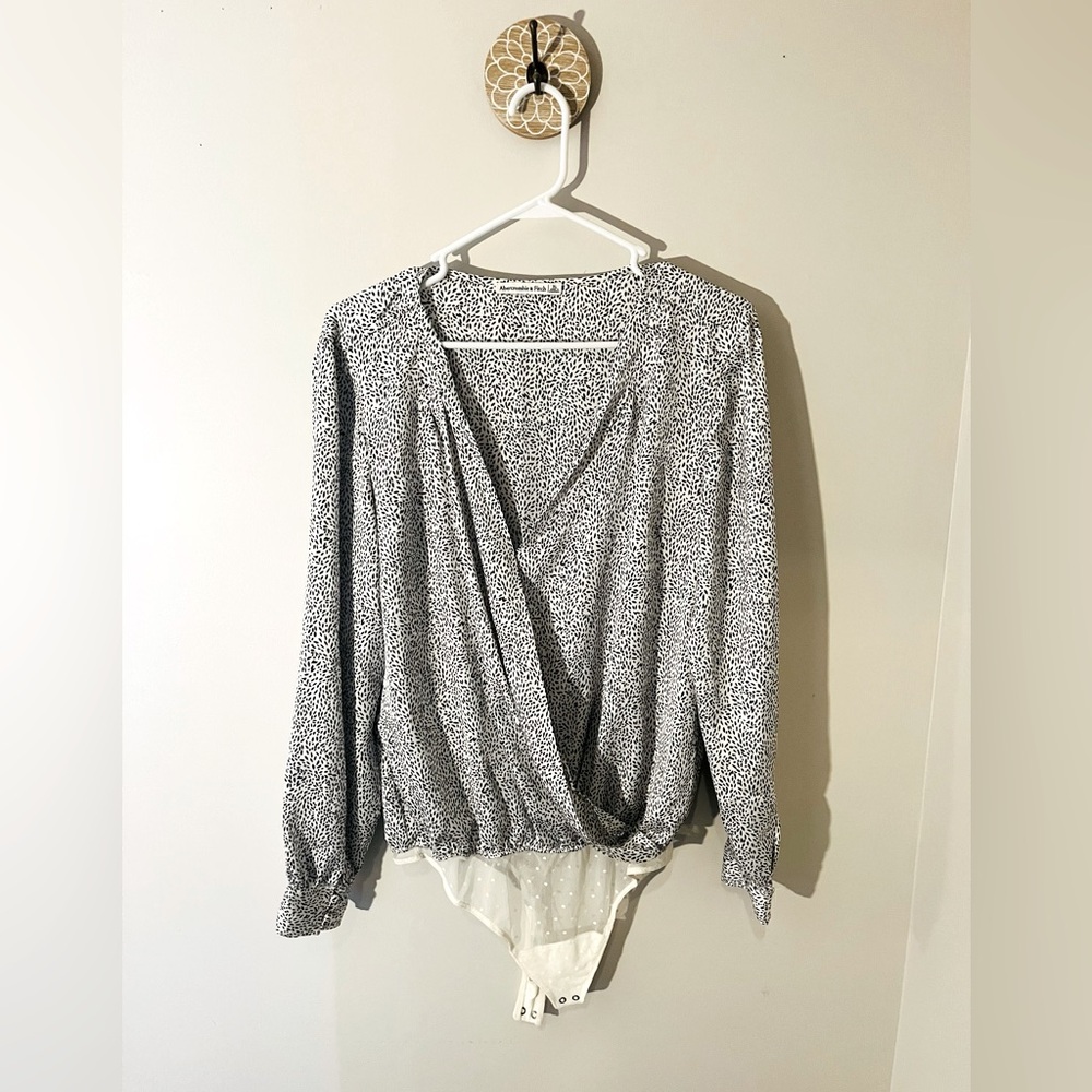 Abercrombie and Fitch Long Sleeve Satin Wrap Bodysuit - size XL
